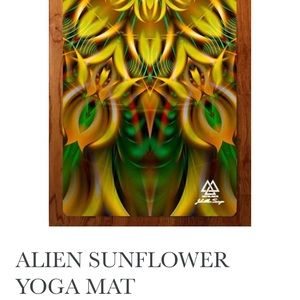 YOGA MAT - Johnathan Singer Alien Sunflower